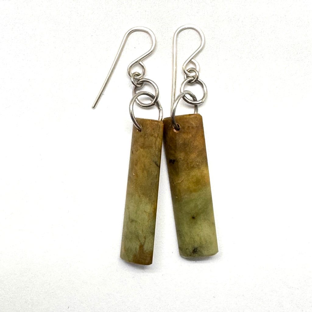 Raukaraka Pounamu, earrings
