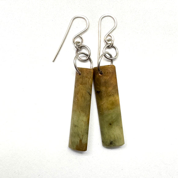 Raukaraka Pounamu, earrings