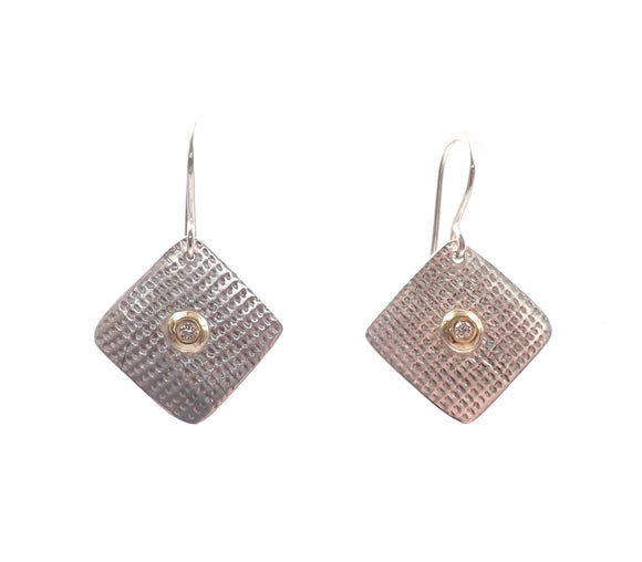 Linen Texture Diamond Earrings